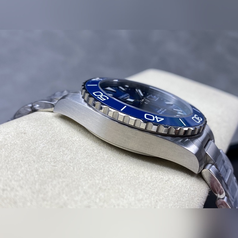 Longines Conquest Classic GR Perfect Replica New Diving Replica Watch-4