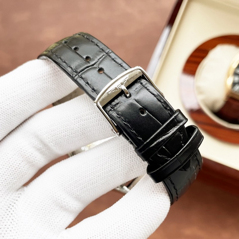 Longines Men's Replica Watch Classic Big Three Hands Design Elegant and Distinguished-8