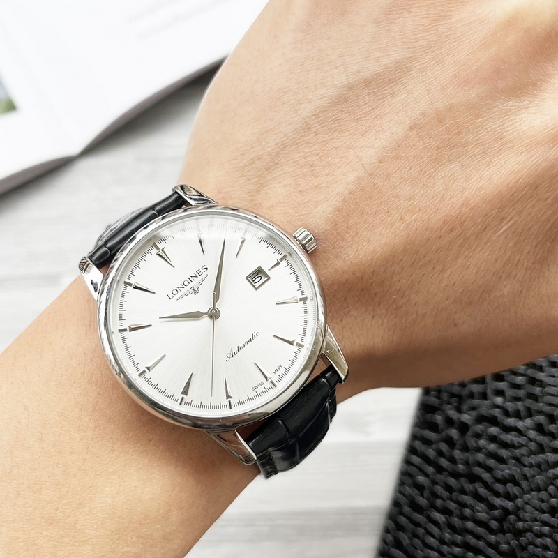 Longines Elegant Men's Replica Watch with Leather Strap Three-Hand Design-2