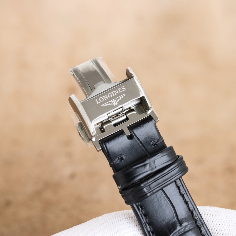 Longines Conquest V.H.P. Unique Design&Practical Features-8