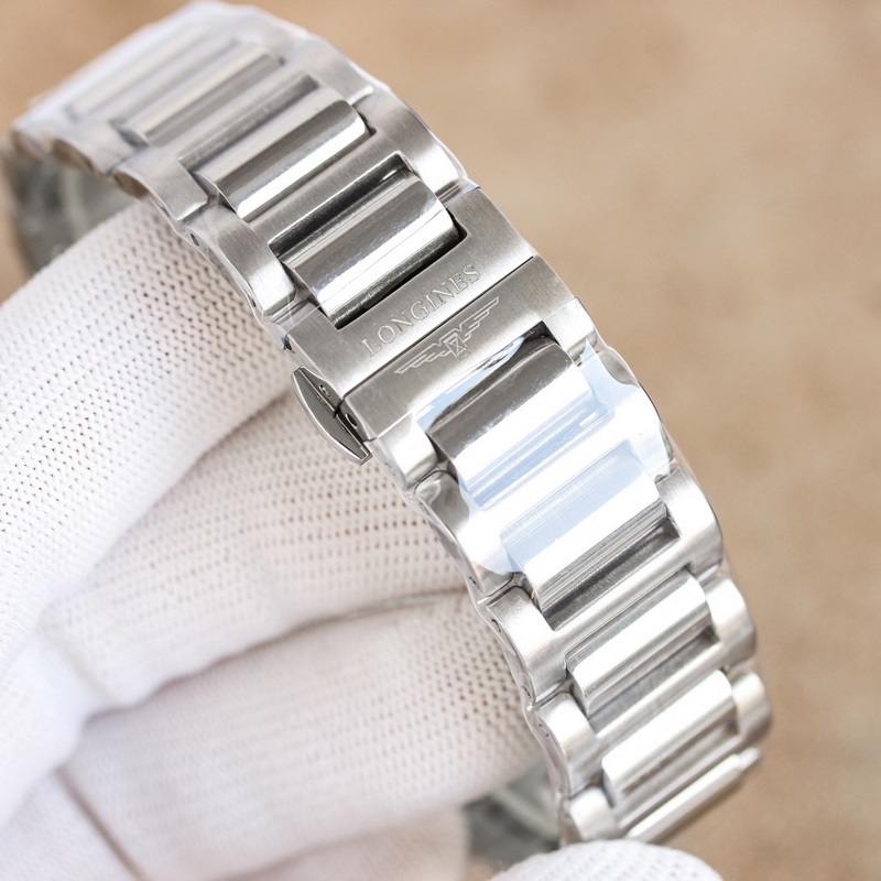 Longines Conquest V.H.P. Unique Design Practical Features Quality Craftsmanship-8