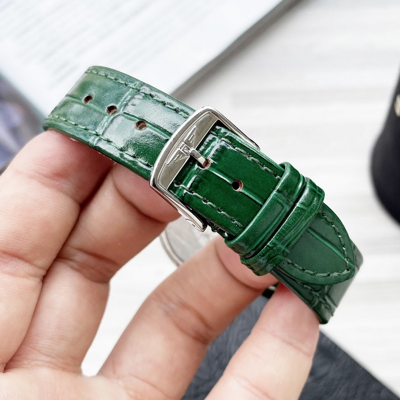 Longines Heart Moon Series Quartz Replica Watch for Women Simple Elegant Design-6