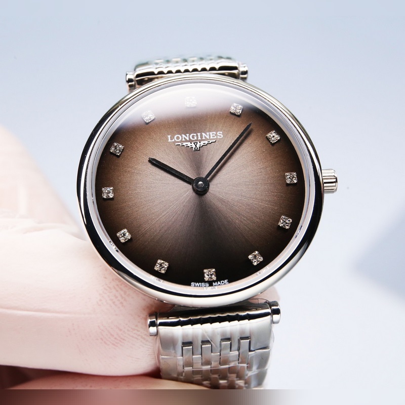 Longines Elegant Conquest Series 120m Water Resistant Exquisite Detail-2