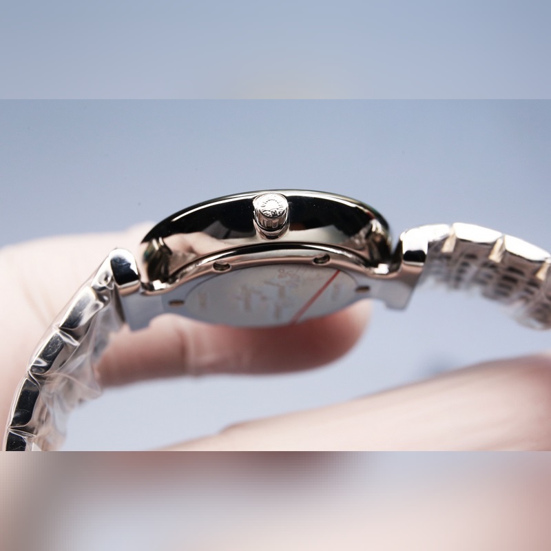 Longines Elegant Conquest Series 120m Water Resistant Exquisite Detail-5