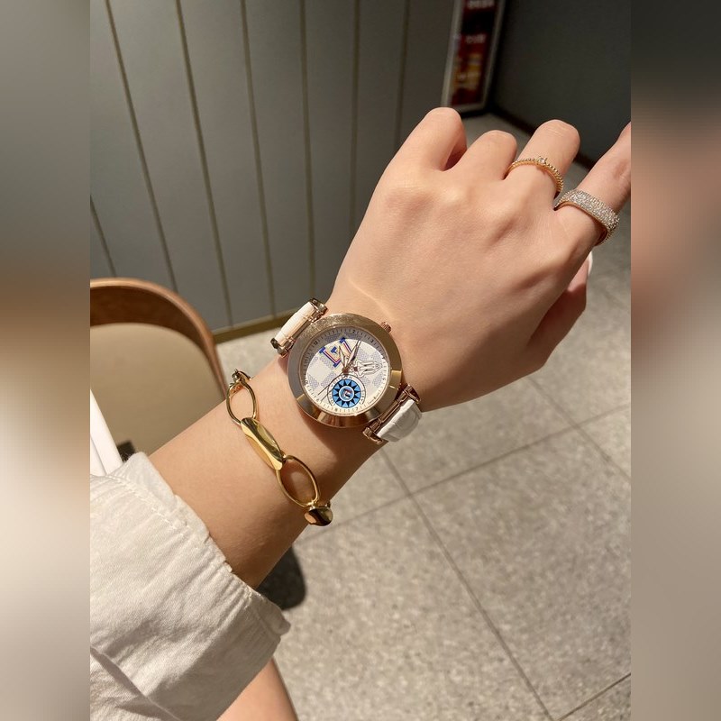 LV Louis Vuitton Tambour Monogram Bijou Series Luxury Timepiece-6