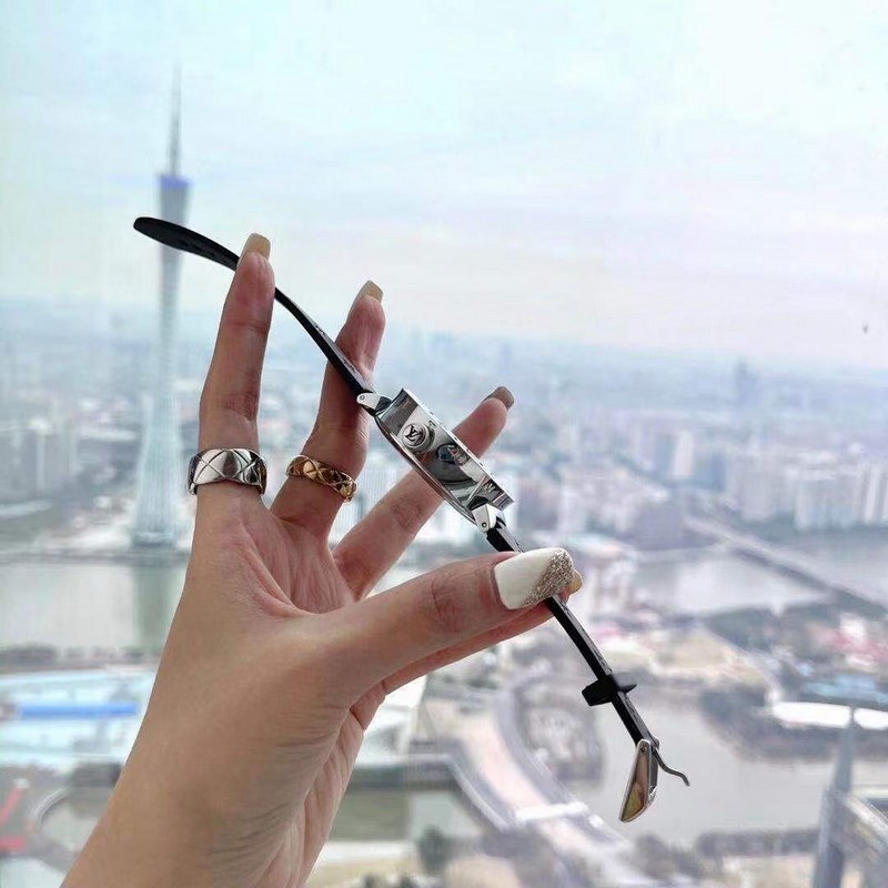 LV Louis Vuitton Tambour Horizon SmartReplica Watch Premium Quality Features-7