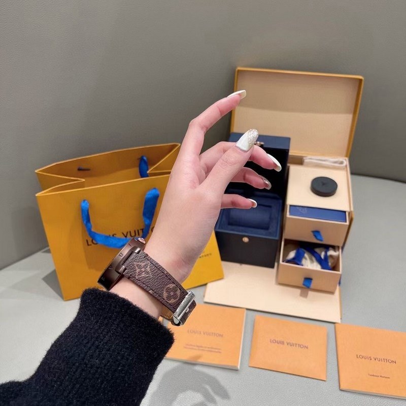 Louis Vuitton Tambour Horizon SmartReplica Watch Premium Features and Quality-2