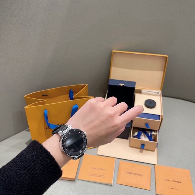 Louis Vuitton Tambour Horizon SmartReplica Watch Premium Features and Quality-3
