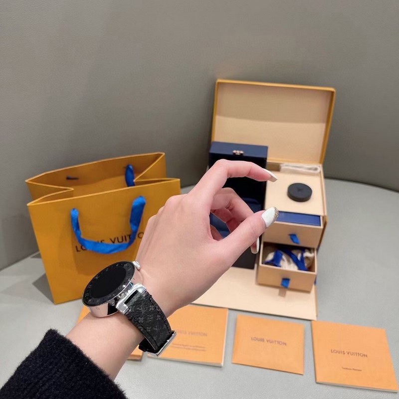 Louis Vuitton Tambour Horizon SmartReplica Watch Premium Features and Quality-4