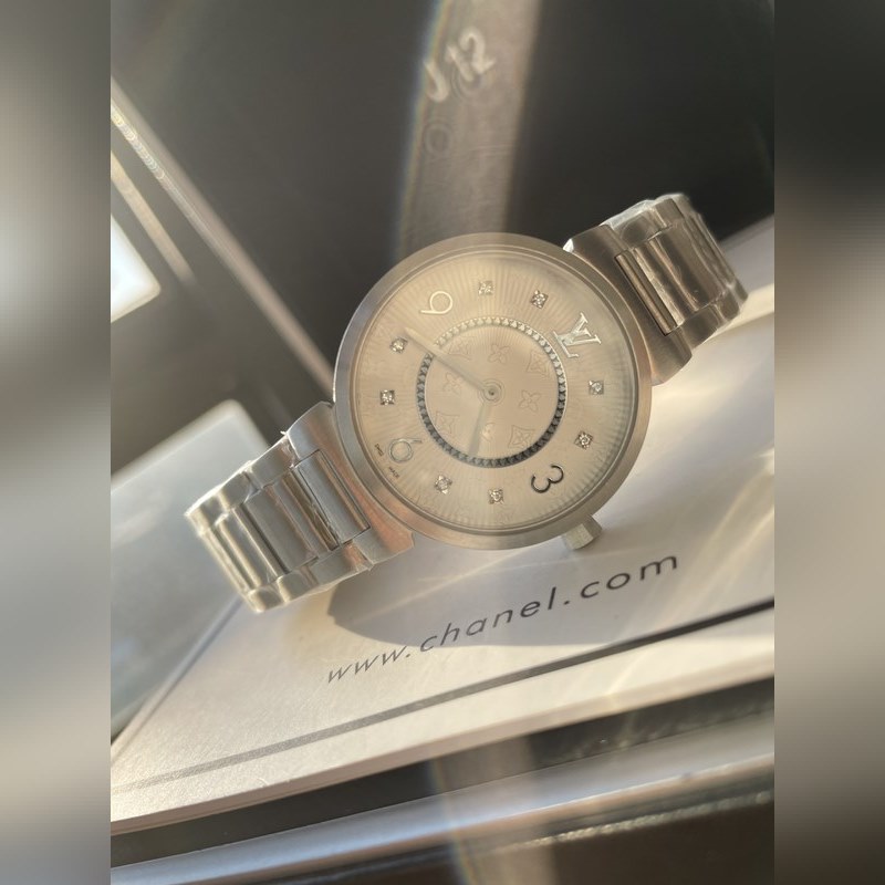 LV Tambour Slim Series Luxury Replica Watch with Precision-2