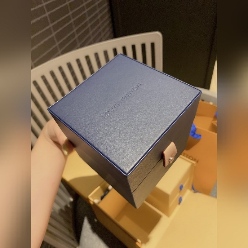 Louis Vuitton Tambour Horizon SmartReplica Watch Premium Quality&Features-2