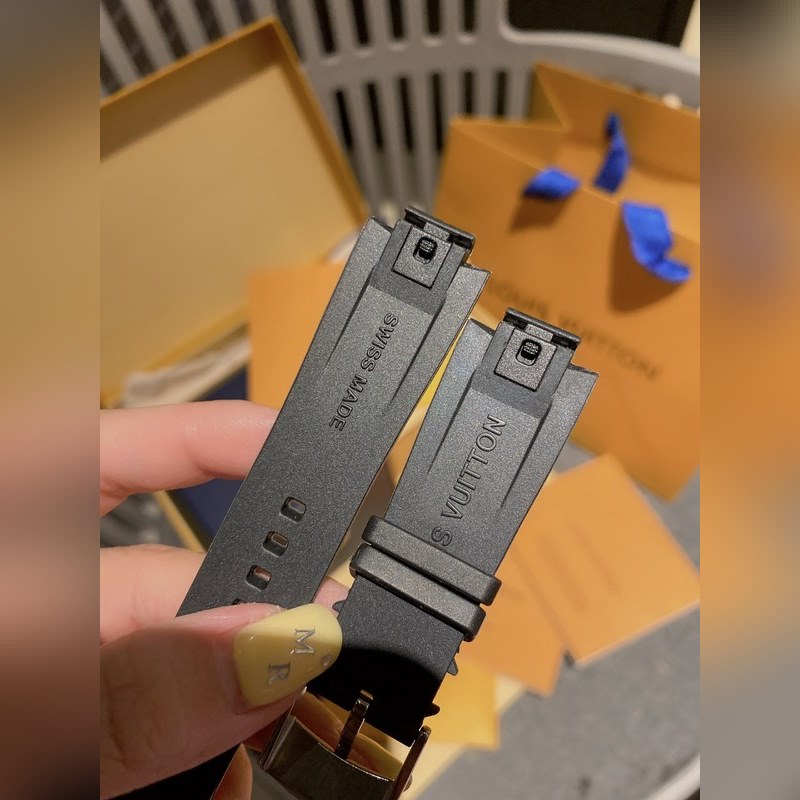 LV Louis Vuitton Tambour Horizon Smart Replica Watch Premium Quality Tech Timepiece-3