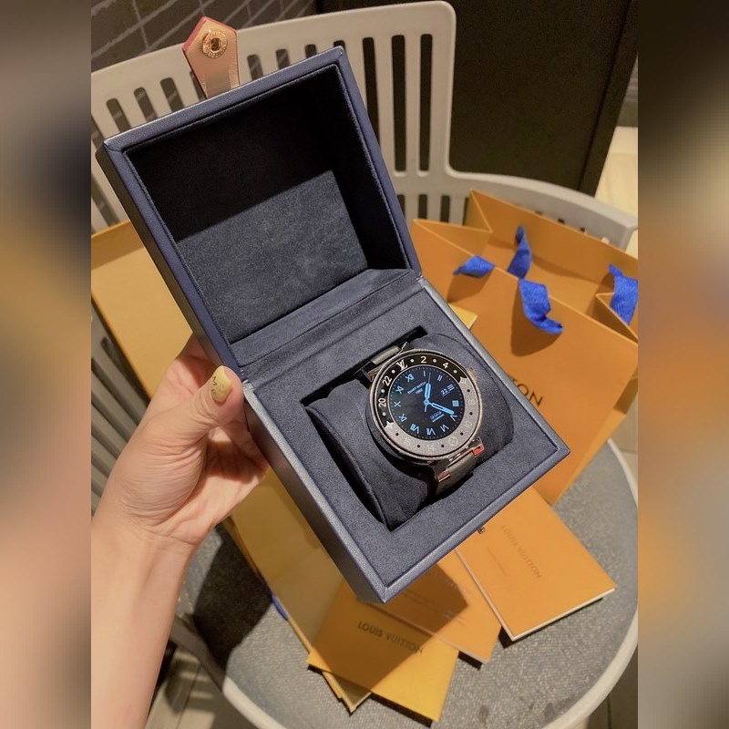 LV Louis Vuitton Tambour Horizon SmartReplica Watch Premium Quality Elite Features-4