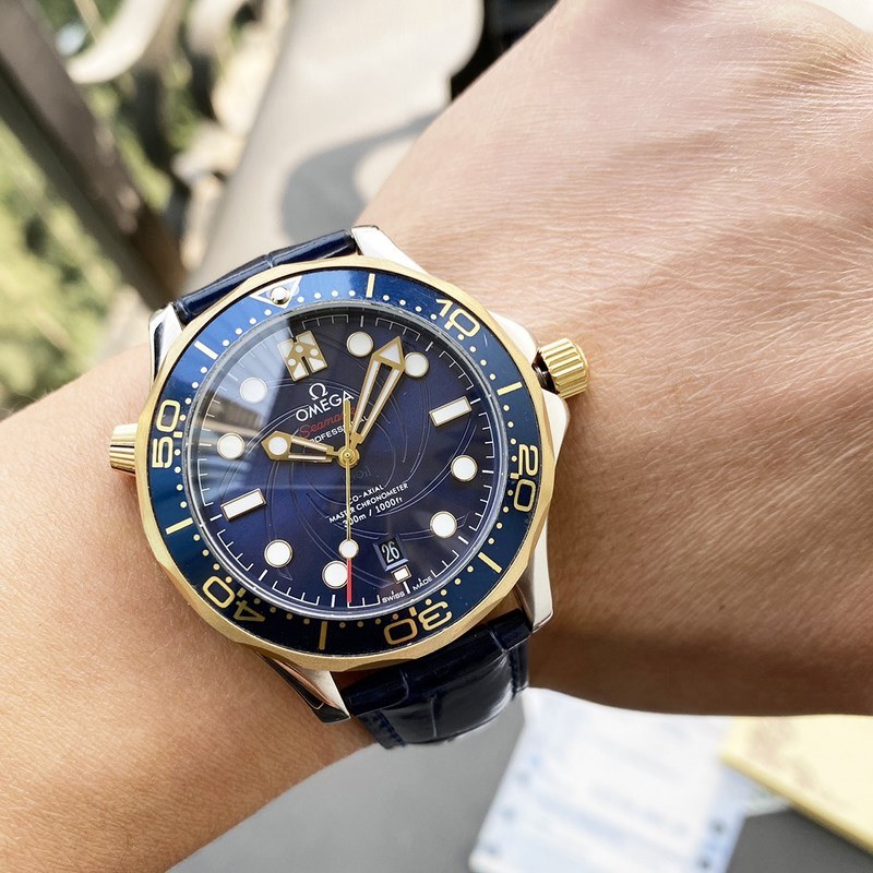 Omega Seamaster 300M Dive Replica Watch Quality&Precision-6
