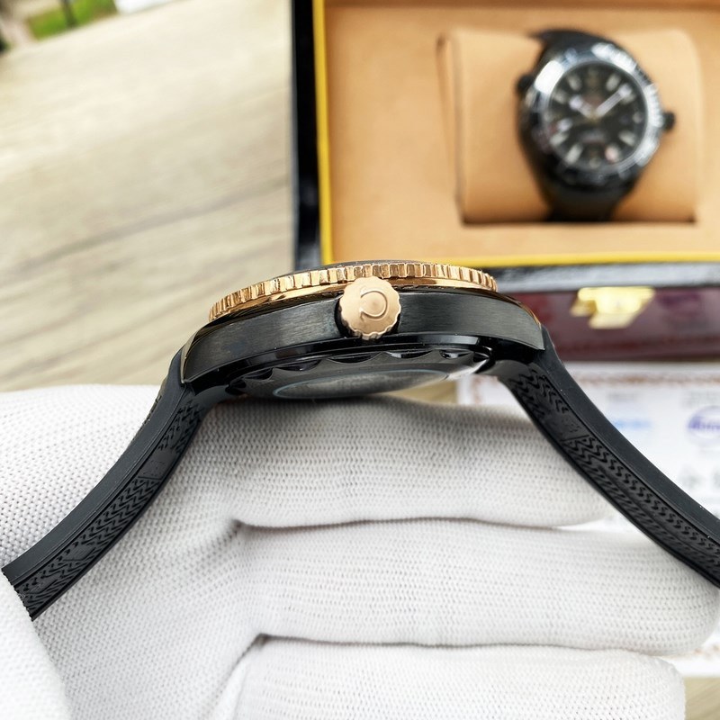 Omega Seamaster 600m Diver's Replica Watch Four-Hand 24-Hour Display-8