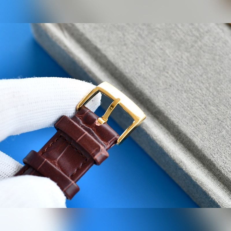 Omega De Ville TrEsor Elegant Business Replica Watch-8