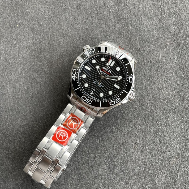Omega Seamaster 300m Series Replica Watch High-Quality Waterproof Luxury Timepiece-8