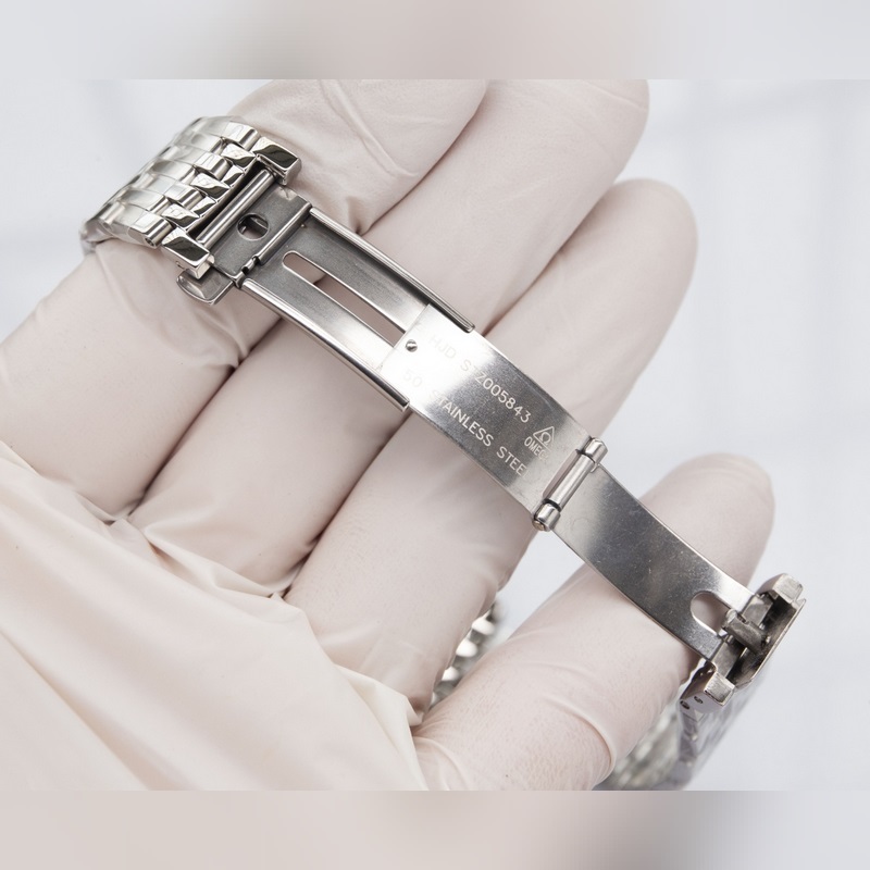 Omega De Ville Couples Replica Watch Authentic Sunburst Dial Arc Glass-7