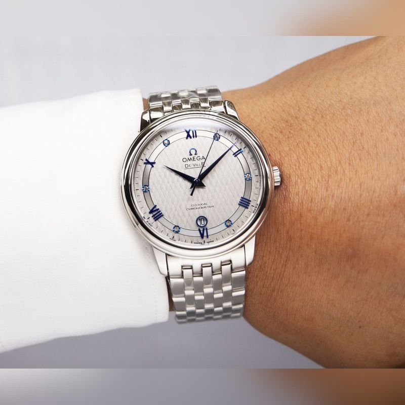 Omega De Ville Couple Replica Watch Authentic Sunburst Dial Curved Sapphire Glass-2