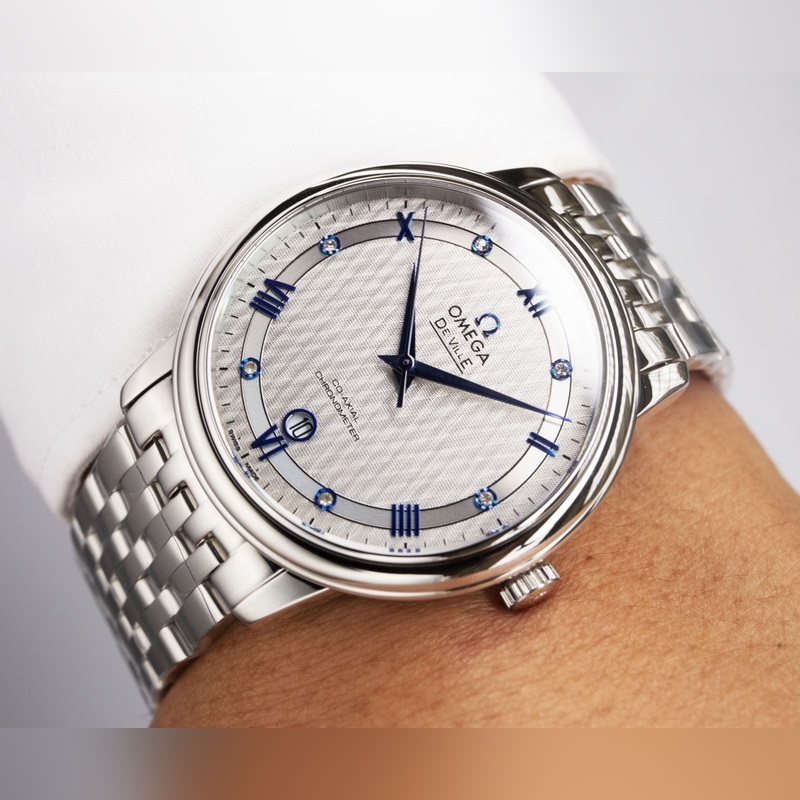 Omega De Ville Couple Replica Watch Authentic Sunburst Dial Curved Sapphire Glass-4