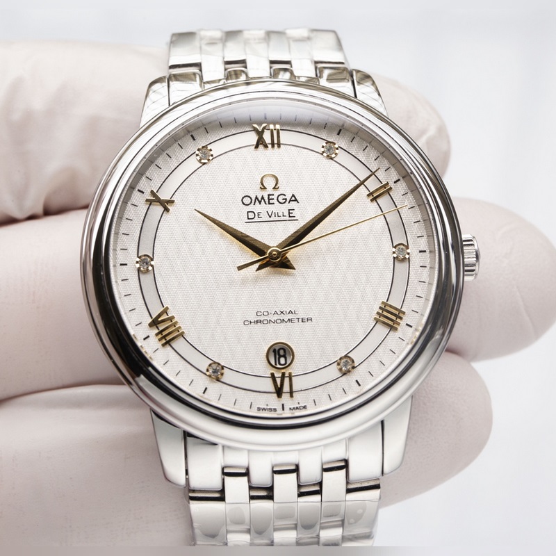 Omega-Constellation Couple's Replica Watch Genuine with Sunburst Dial and Curved Sapphire Glass-2