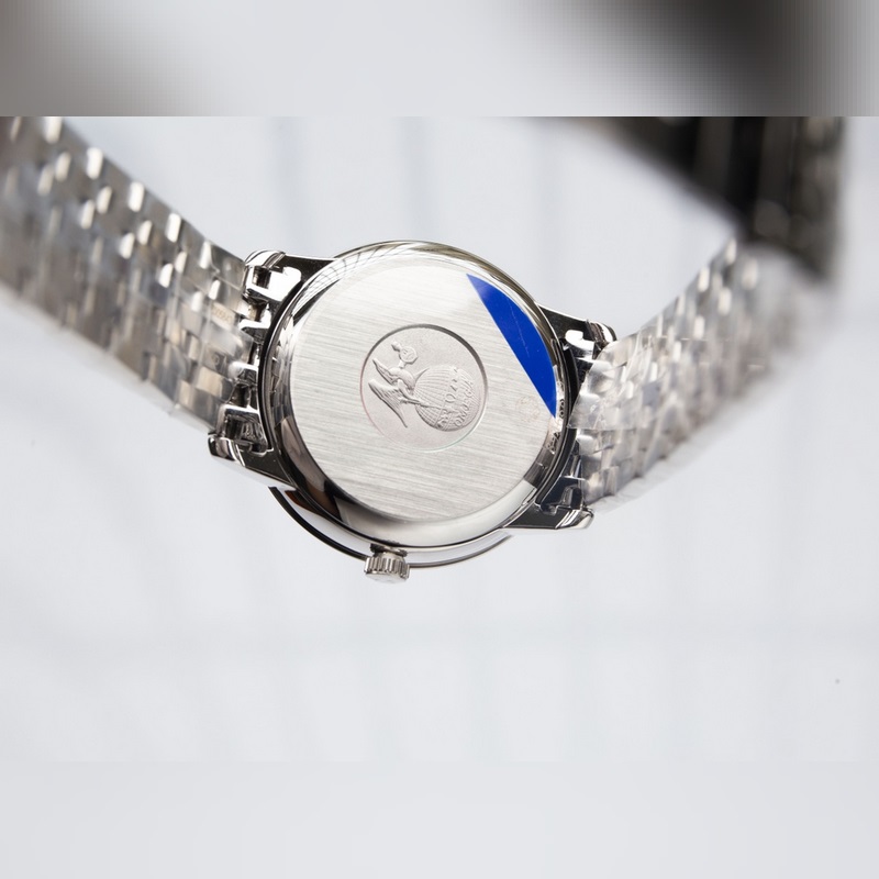 Omega-Constellation Couple's Replica Watch Genuine with Sunburst Dial and Curved Sapphire Glass-8