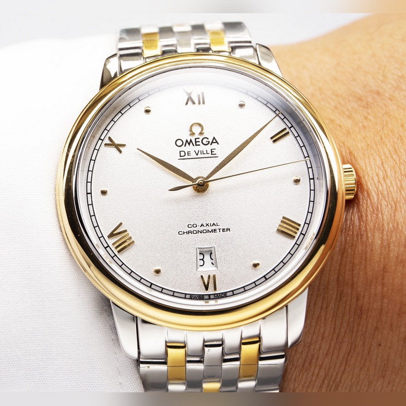 Omega De Ville Couple Replica Watch Authentic Sunburst Dial Curved Sapphire Glass-3