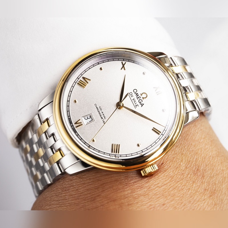 Omega De Ville Couple Replica Watch Authentic Sunburst Dial Curved Sapphire Glass-5