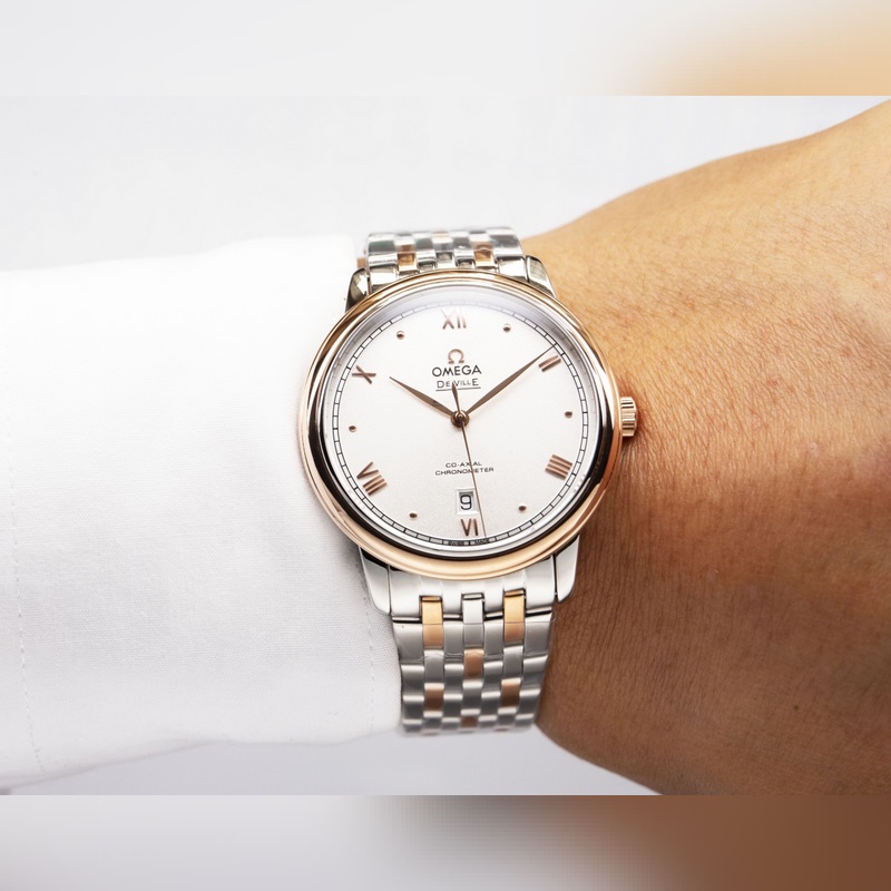 Omega De Ville Dynamic Couple Replica Watch Authentic Sunburst Dial Arc Glass-2