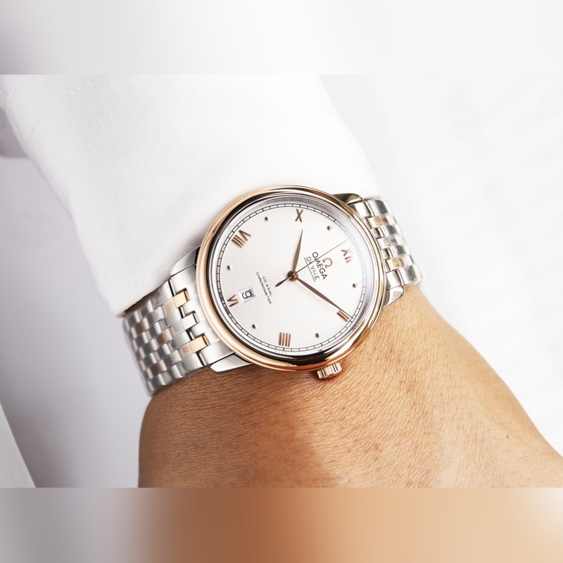 Omega De Ville Dynamic Couple Replica Watch Authentic Sunburst Dial Arc Glass-4