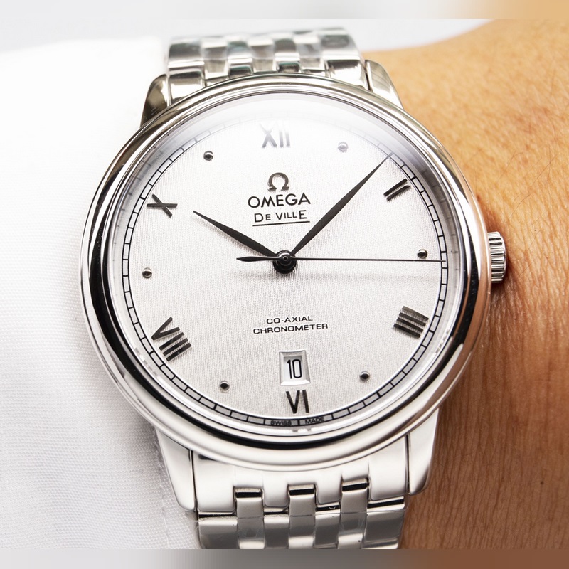 Omega De Ville Co-Axial Couple's Replica Watch Authentic Sunburst Dial Curved Sapphire Glass-3