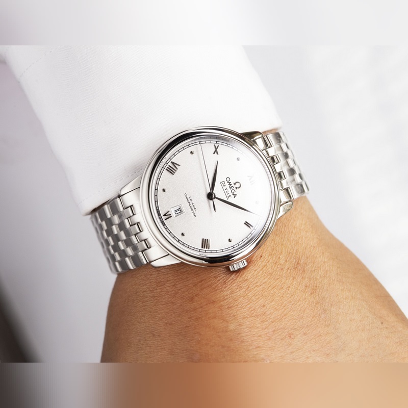 Omega De Ville Co-Axial Couple's Replica Watch Authentic Sunburst Dial Curved Sapphire Glass-4