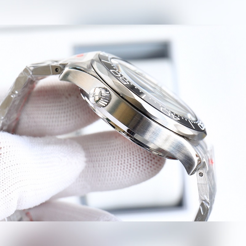 Official Omega Seamaster 300m Dive Replica Watch 2024 Recommendation with Fine-Tuned Steel Buckle-5