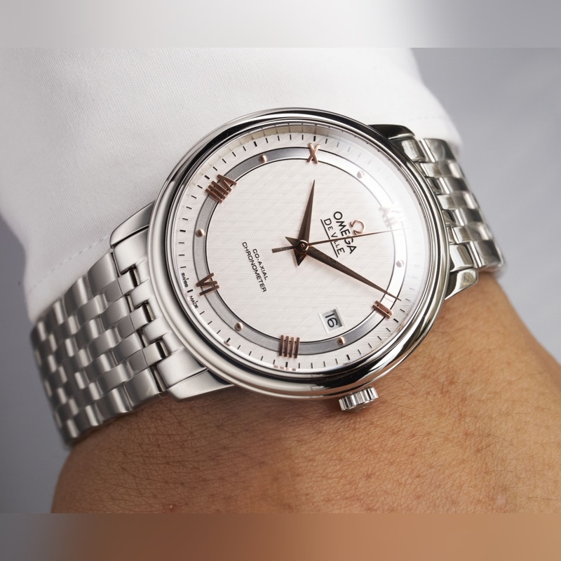 Omega De Ville Couple Replica Watch Genuine Sunburst Dial Curved Sapphire Glass-4