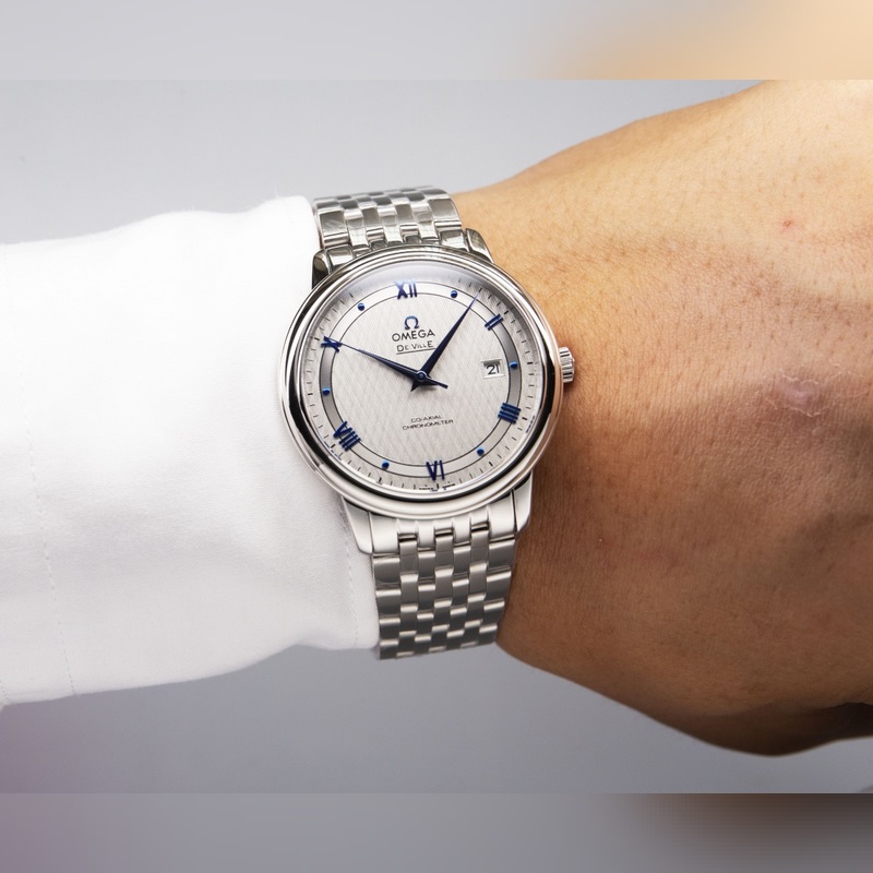 Omega De Ville Couple Replica Watch Genuine Sunburst Dial Arc Surface High Quality-3