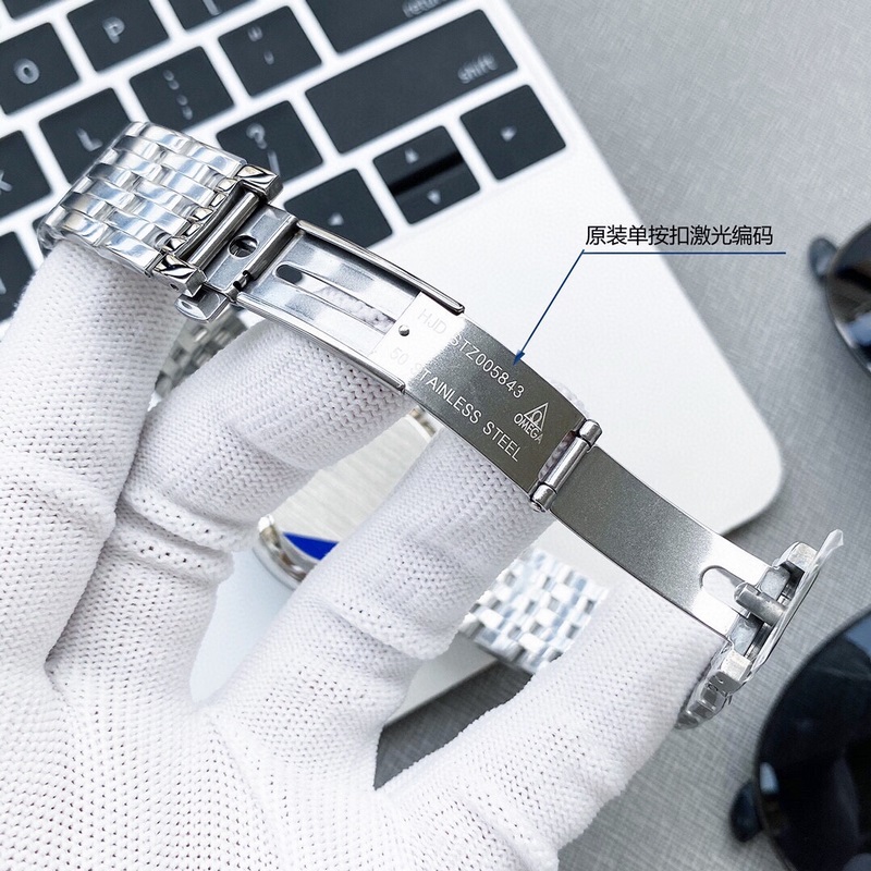 Omega De Ville Couple Replica Watch V Factory Authentic Model with Curved Dial-8