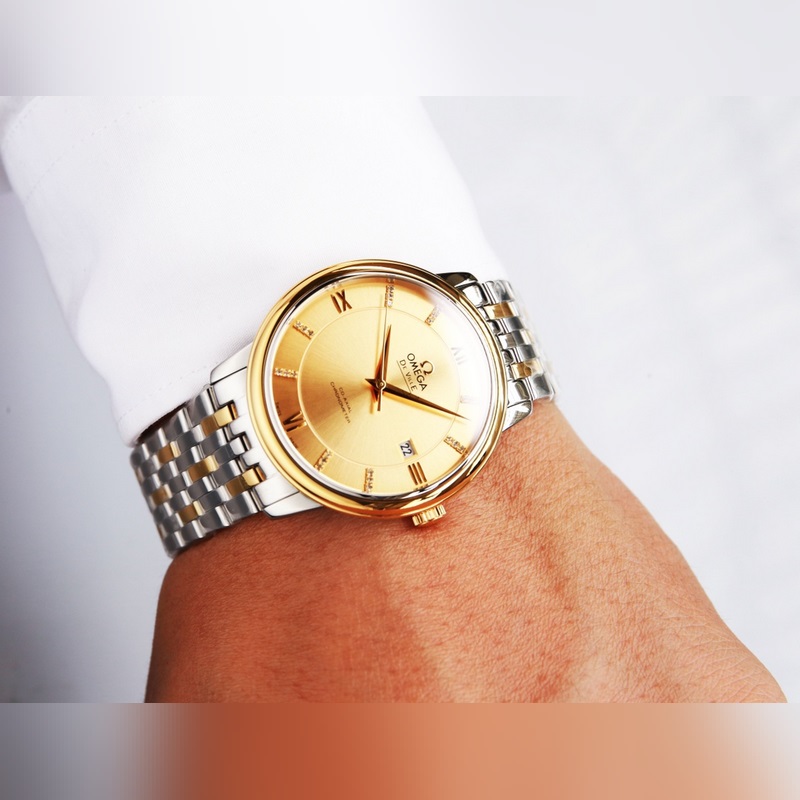 Omega De Ville Couple Replica Watch Genuine with Sunburst Dial-4