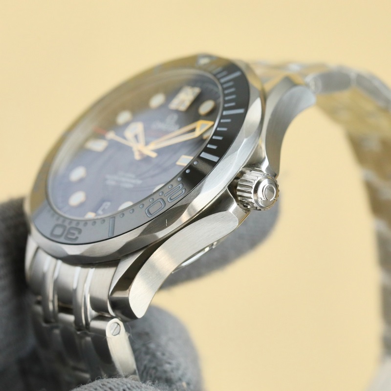 Omega Seamaster 300M Ultimate Version 4-Inch Enhanced Details-7