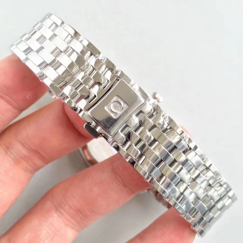 Omega Constellation Automatic Replica Watch Elegant Slim Design Perfect Detail-7