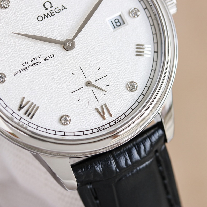 Omega De Ville Tresor Elegant Small Seconds Automatic Replica Watch-3