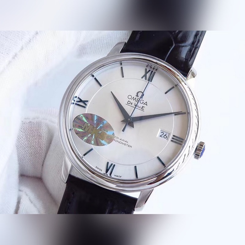 Omega Constellation Series Elegant Slim Replica Watch Perfectly Crafted with Minimalist Design-2