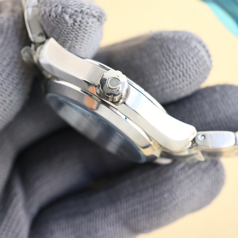 2025 Omega Seamaster Women's 1:1 Replica with 8520 Co-Axial Movement Quality-5