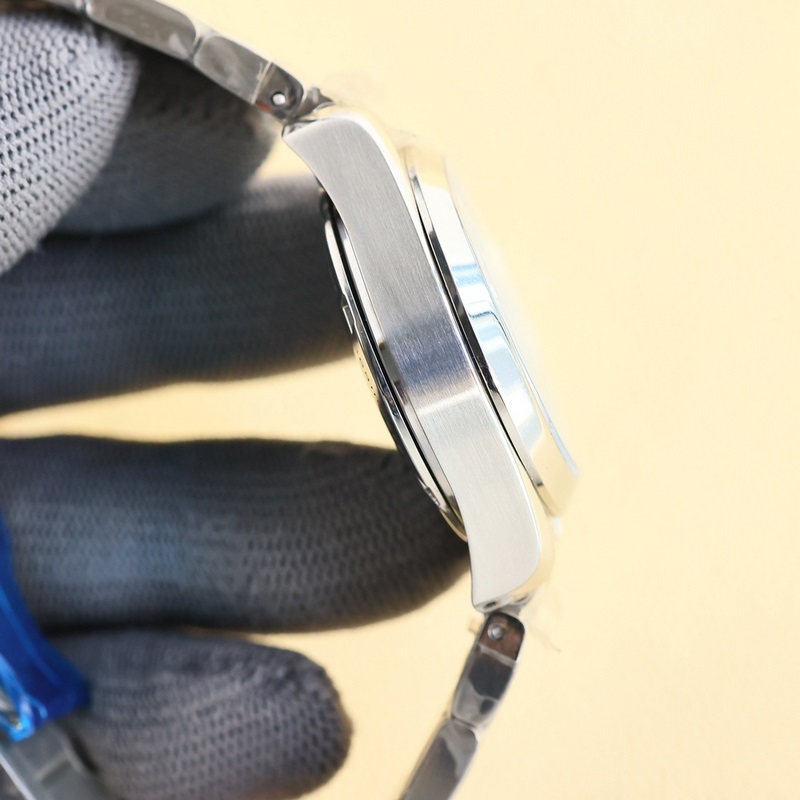 2025 Omega Seamaster Women's 1:1 Replica with 8520 Co-Axial Movement Quality-8