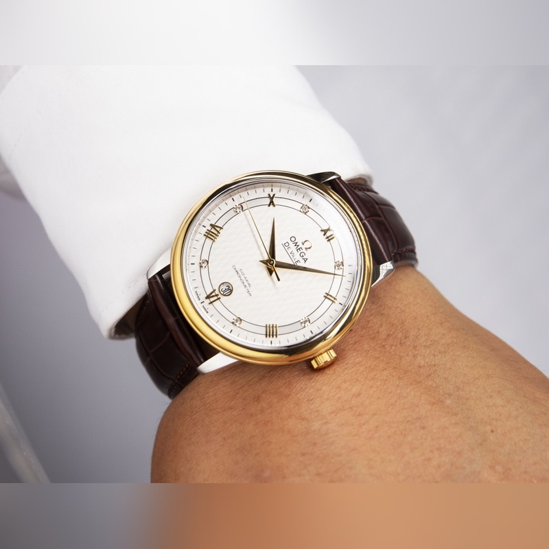 Omega De Ville Couple Replica Watch Genuine Sunburst Dial Curved Sapphire Glass-5