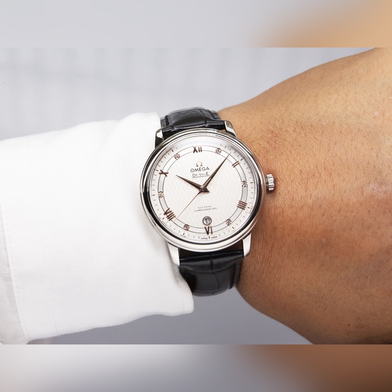 Omega De Ville Couples Replica Watch Authentic Model Sunburst Dial Sapphire Crystal-2