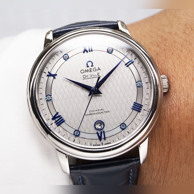 Omega De Ville Couple Replica Watch Authentic Sunburst Dial High-Quality Glass-3