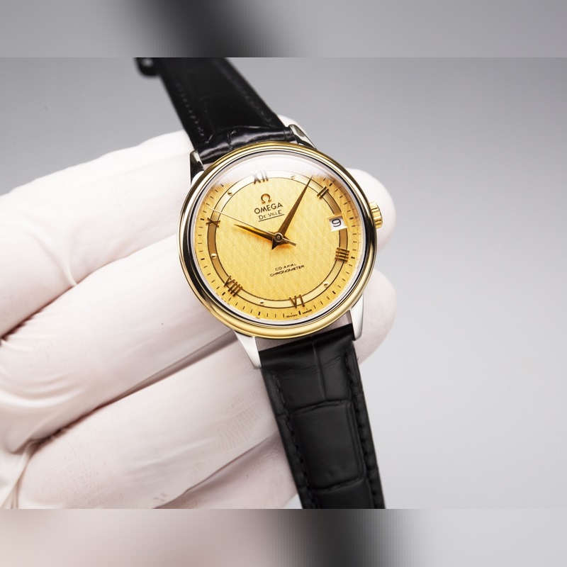 Omega De Ville Couple Replica Watch Authentic Sunburst Dial Arc Glass-2