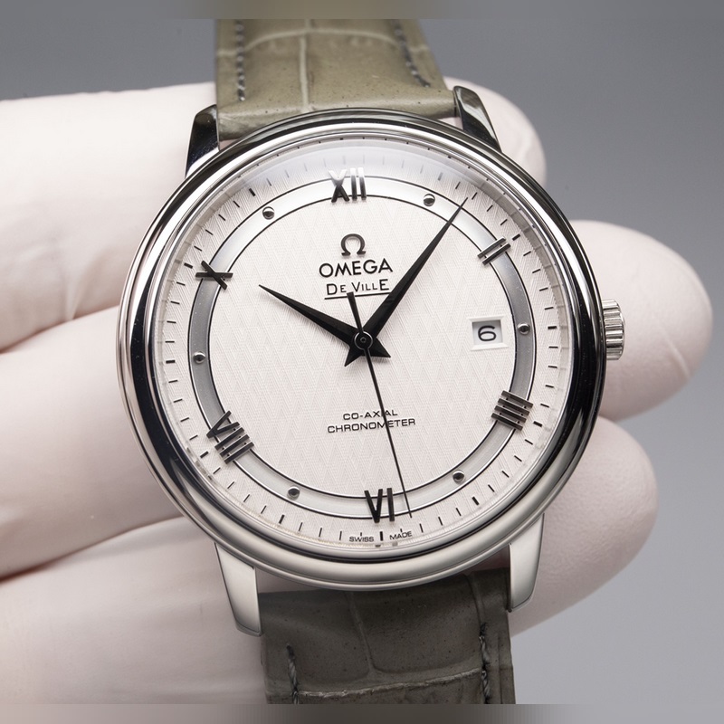 Omega De Ville Hour Vision Couple Replica Watch Genuine Sunburst Dial High Quality-2