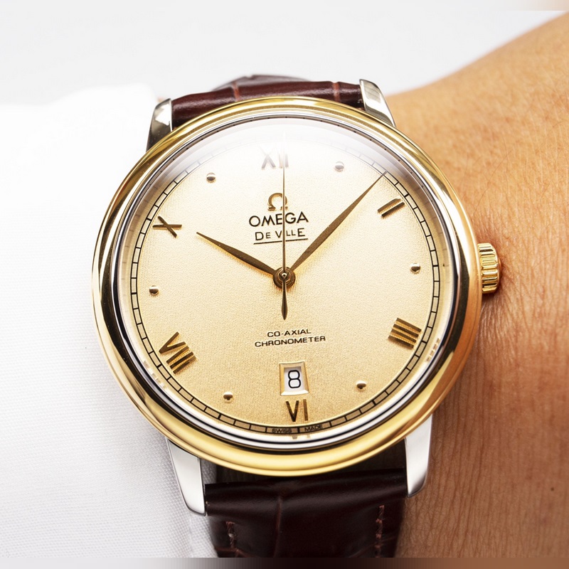 Omega De Ville Couple Replica Watch Authentic Sunburst Dial Arc Glass High Quality-3