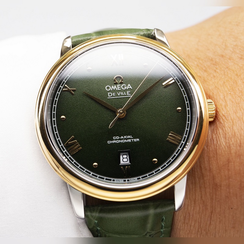 Omega De Ville Couples Replica Watch Genuine Sunburst Dial Arc Glass-3